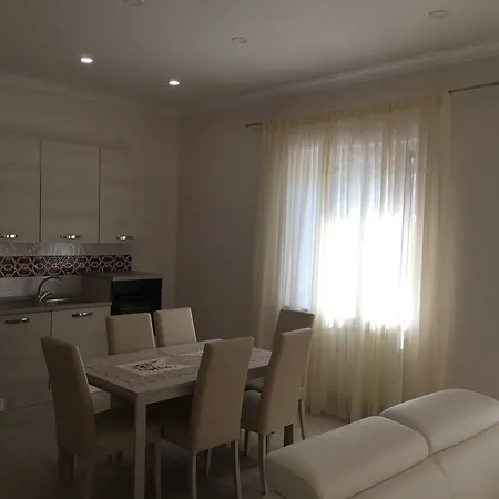 House Santa Rita 2*