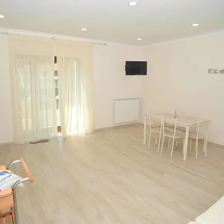 House Santa Rita 2* Minori